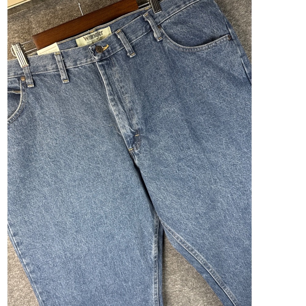 NWT Wrangler Authentics Relaxed Fit Jeans Mens 44x32 Stonewash Blue Big Straight